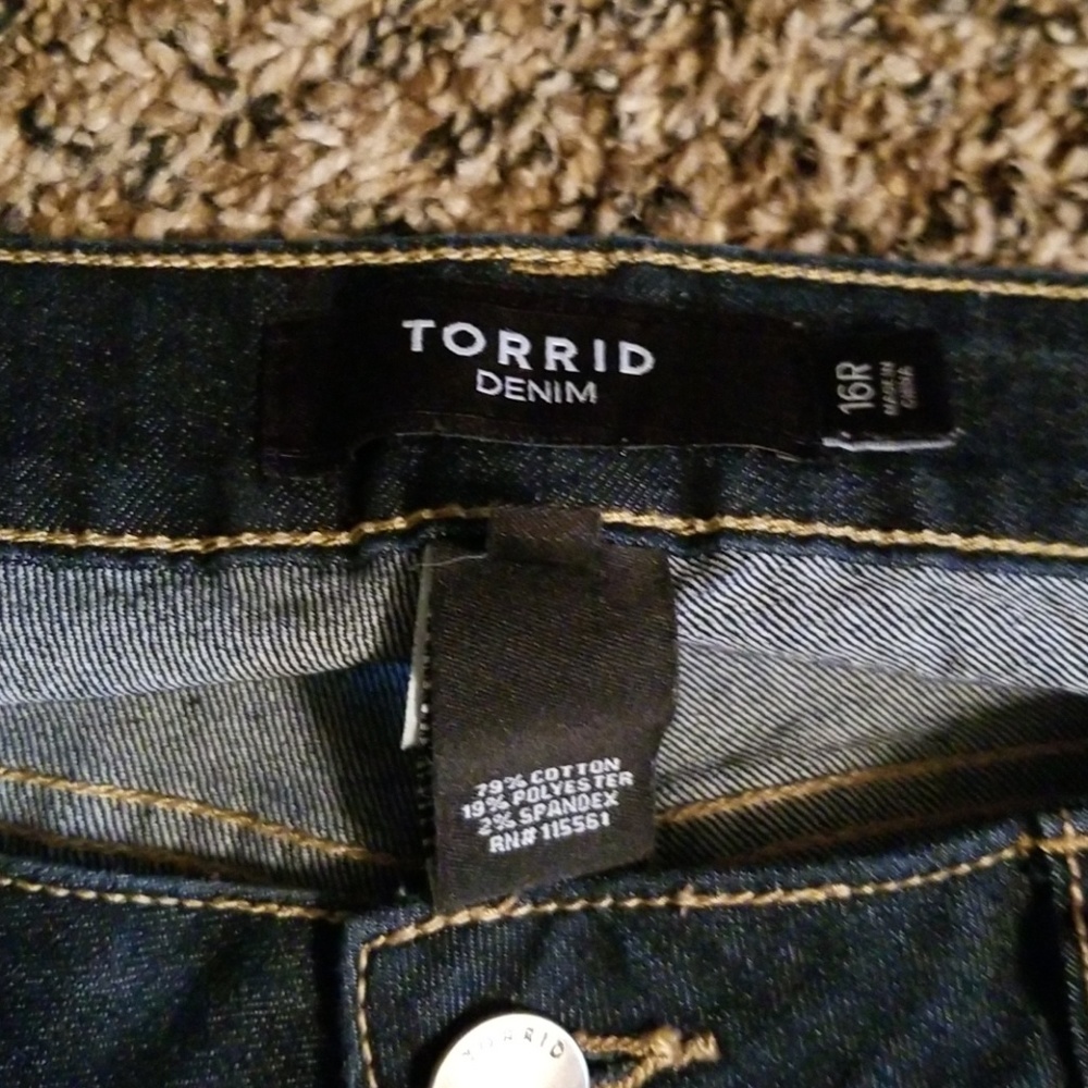 Torrid jeans size 16 R like new